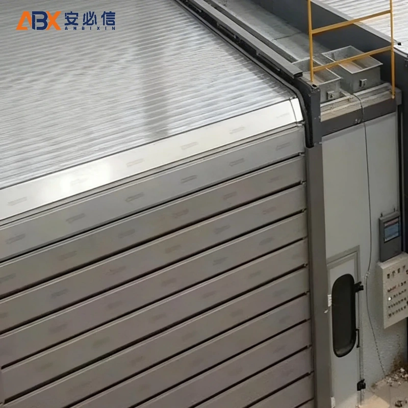 和田地区铝质快速门
